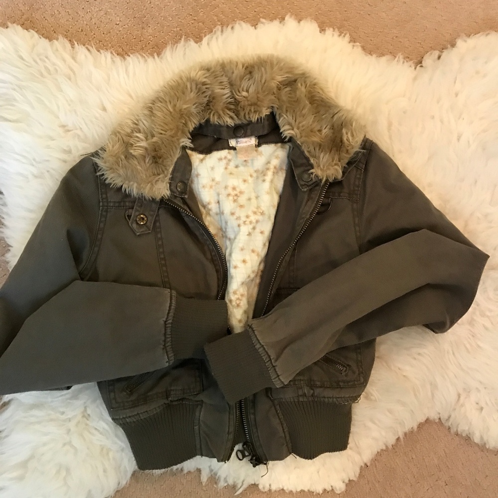 Papaya Olive Green Bomber Jacket with Faux Fur